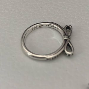 Pandora Bow Ring 💕